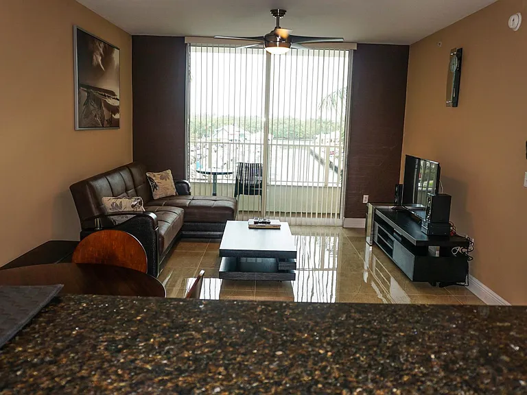 100 NE 6th St #303 — Photo 7