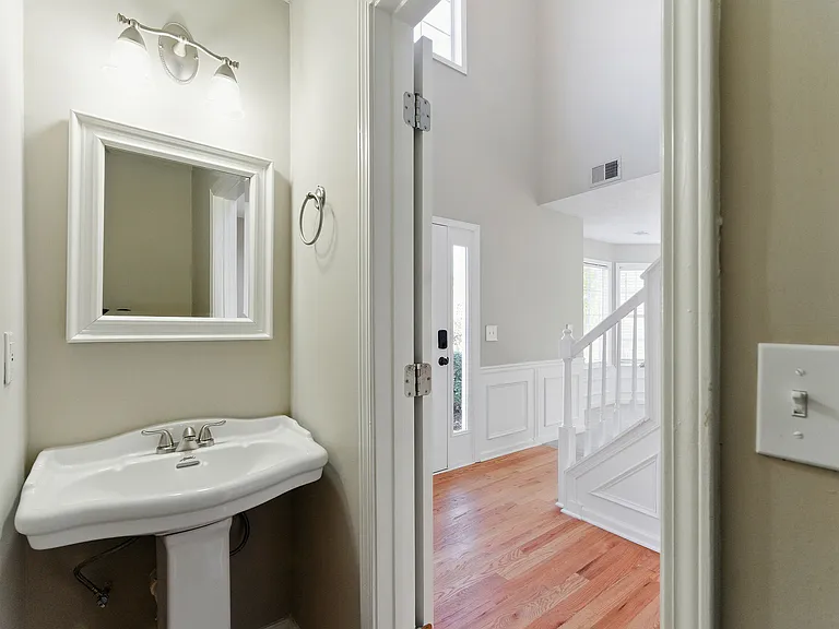 3529 Ethridge Ln NW — Photo 3
