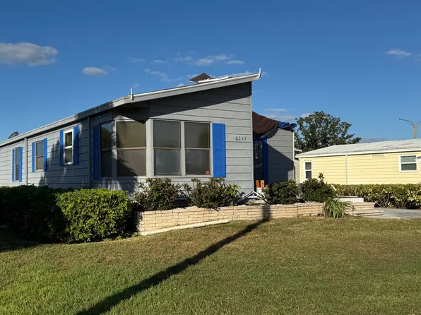 6253 Chalgrove Cir, Sarasota, FL 34241