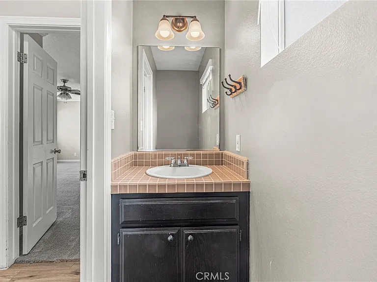 2110 Rockefeller Ln #2 — Photo 22