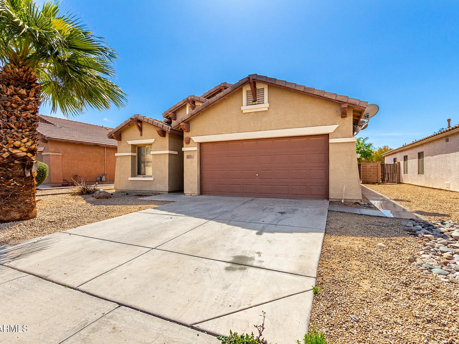 4 bed, 2.0 bath, 1796 sqft, $1,800 — Photo 1