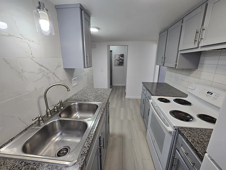1734 Cromwell Dr #2 — Photo 16