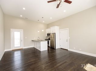 1336 W Ohio St APT 2F, Chicago, IL 60642