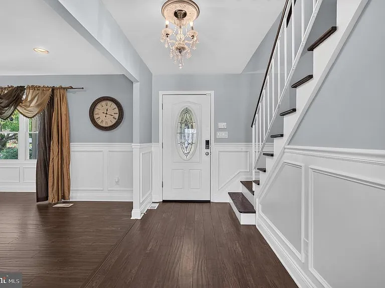 249 Club House Dr — Photo 9