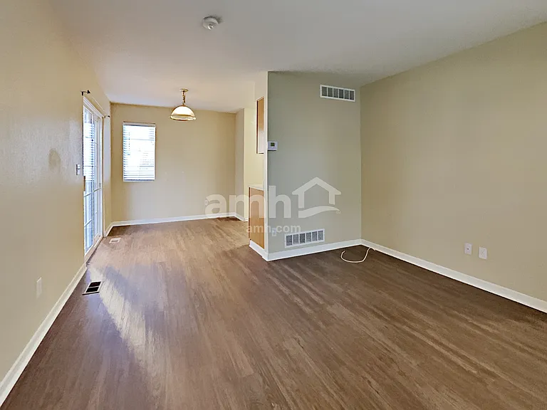 1638 S Buckley Way — Photo 5