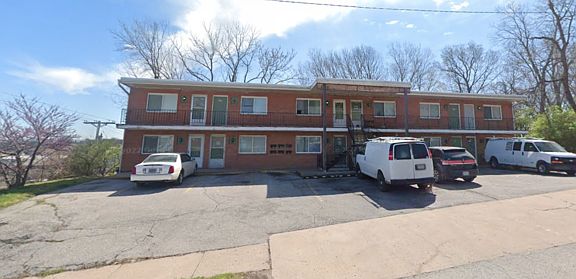 2nd image of 611 Ewing Ave APT B