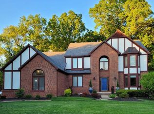 30802 Knighton Dr, Farmington Hills, MI 48331