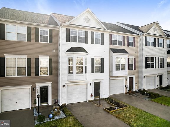 3rd image of 6184 Newton Ln