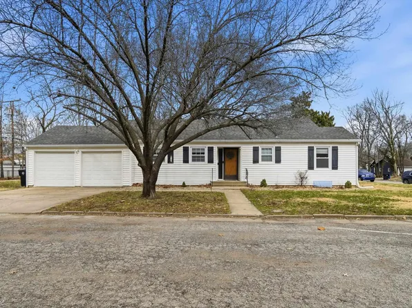 1721 SW High Ave, Topeka, KS 66604