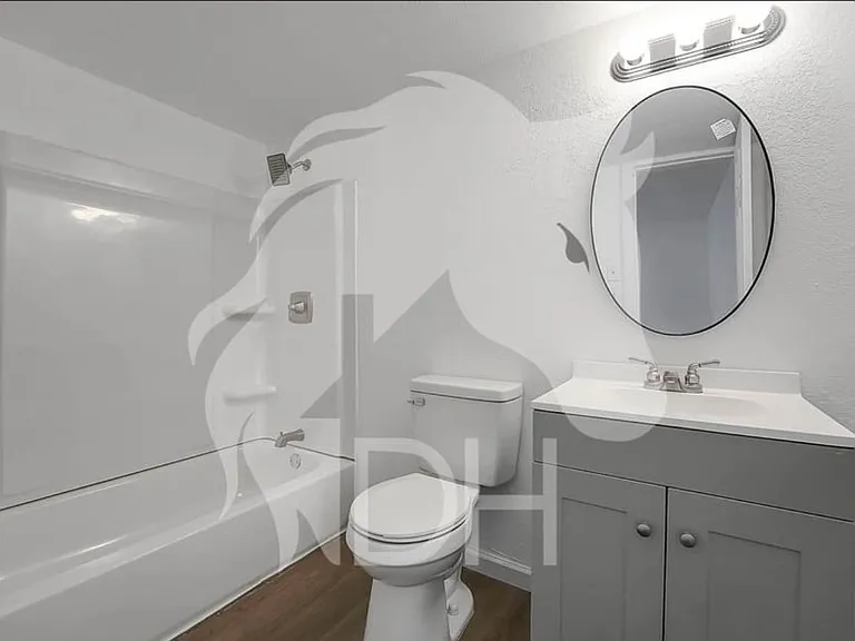 415 N State Ave #10 — Photo 16