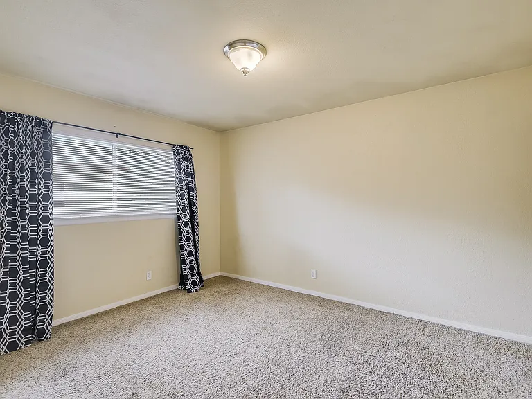 227 Shin Oak Dr — Photo 17