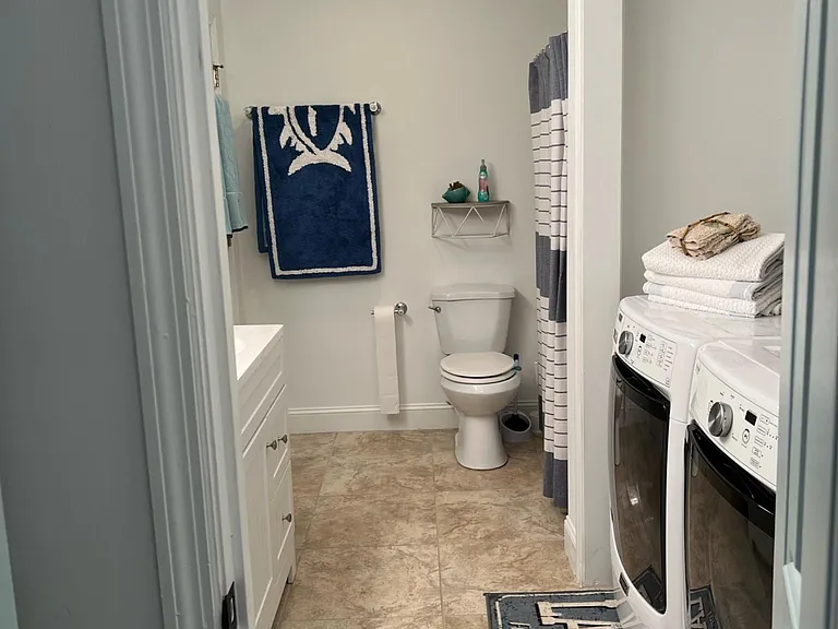 Wildwood Dr — Photo 22