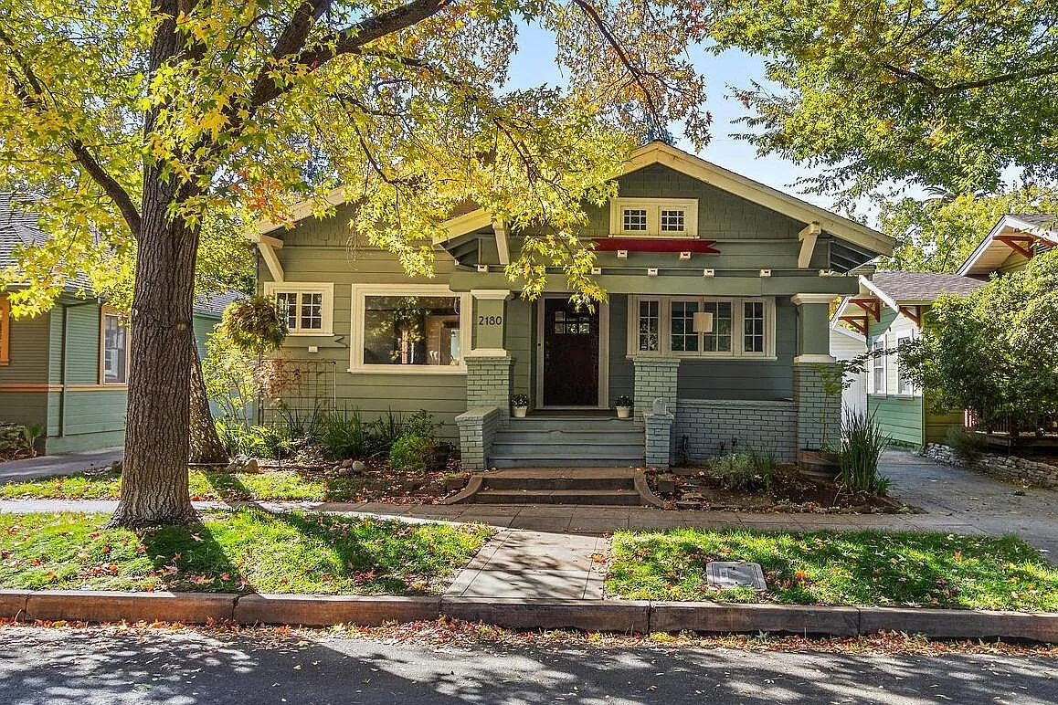 2180 Marshall Way photo 1