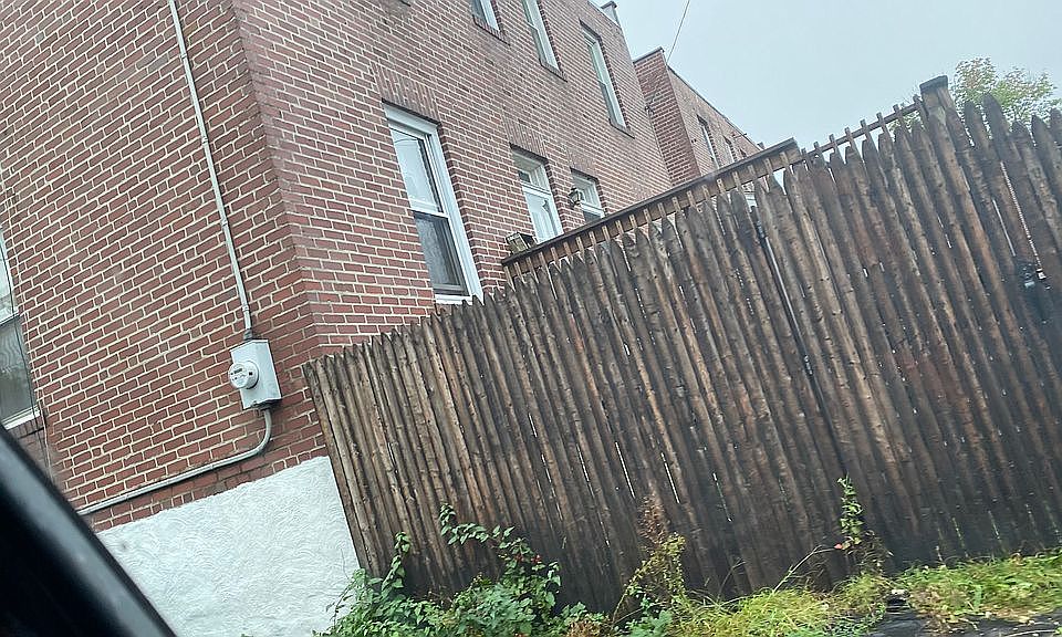 2nd image of 13 E Madison Avenune