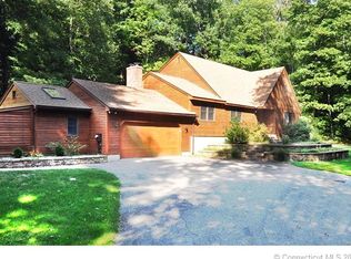 25 Christmas Tree Hl, Canton, CT 06019