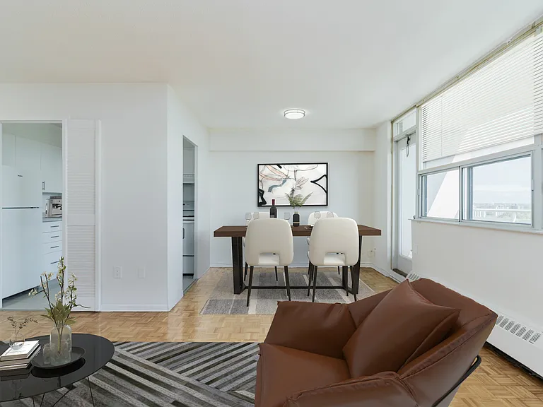 1010 Broadview Ave — Photo 6