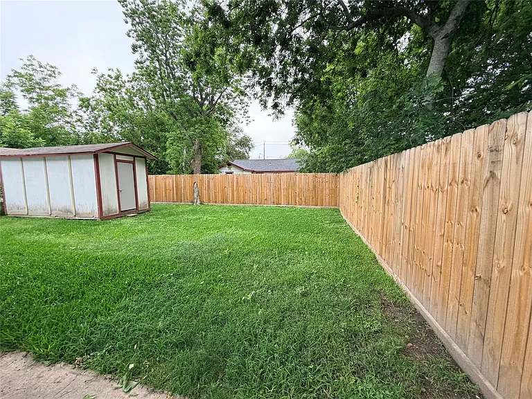 4103 Delhi St — Photo 6