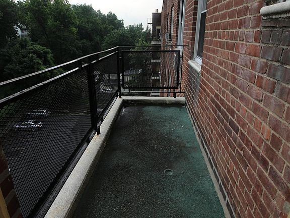 4th image of 440 Warburton Ave APT 7J