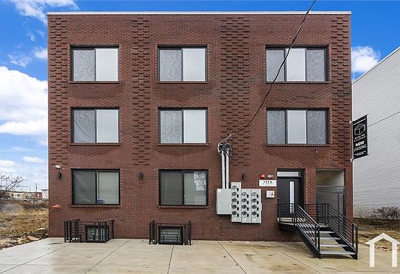 3rd image of 1714 N 22nd St #201