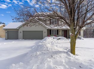 5123 Park Valley Dr, Loves Park, IL 61111