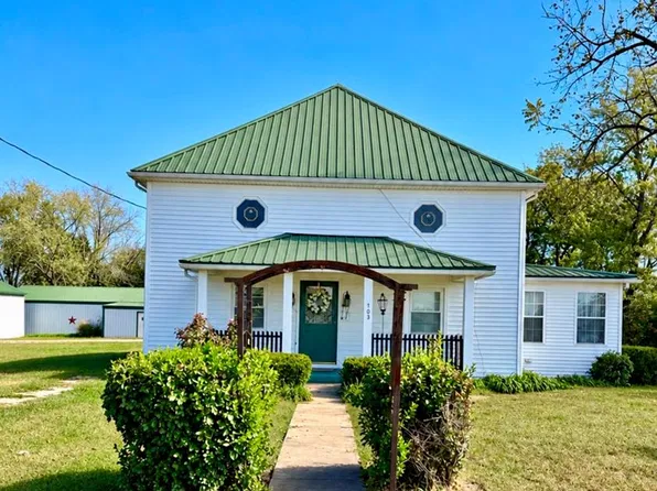 703 Withouse Dr, Belle, MO 65013