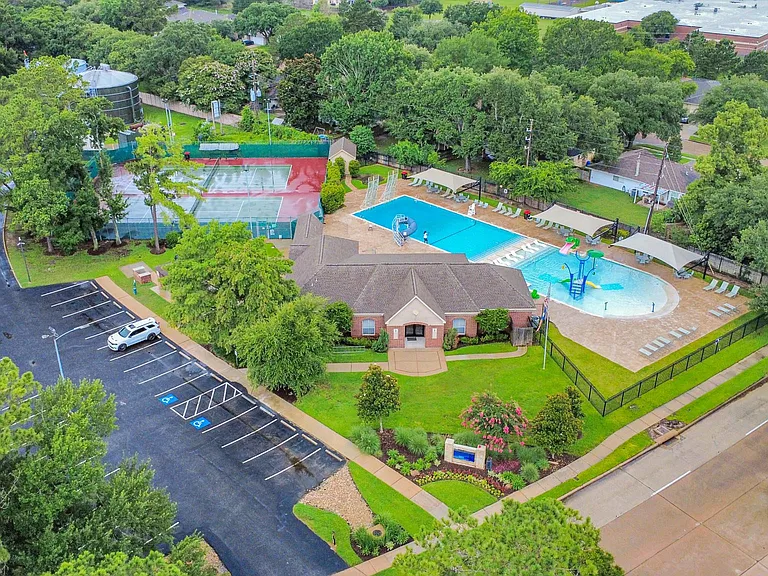 16215 Cypress Trace Dr — Photo 4