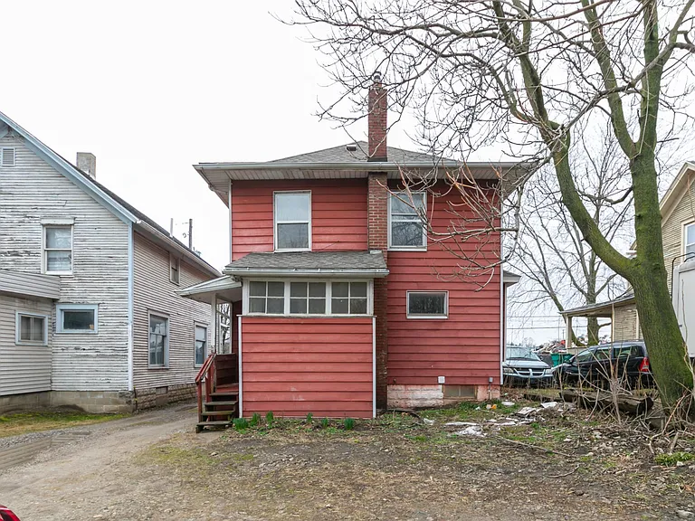 1028 N Cedar St — Photo 17