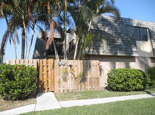 273 Woodland Rd, Palm Springs, FL 33461