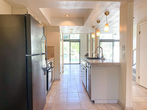 5th image of 133 Vista Del Lago