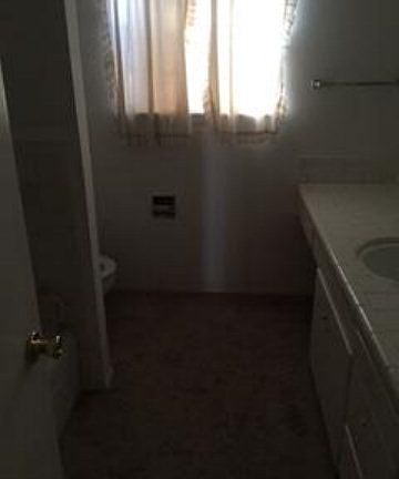 4th image of 2208 Ventura Ave