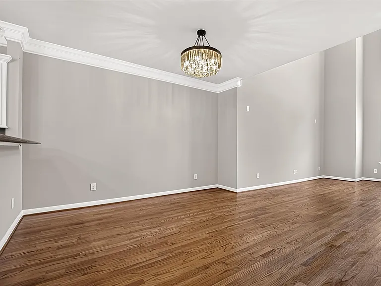 1513 Roy St — Photo 12