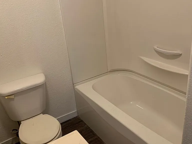 906 SE Court Ave — Photo 11