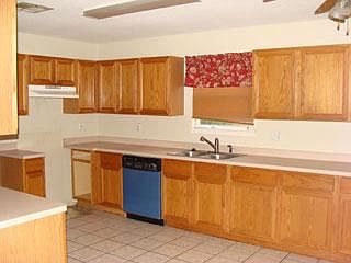 4th image of 13111 ALMOND BEND