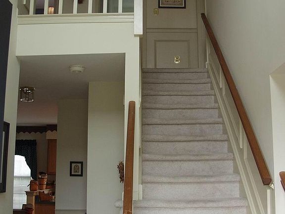 4th image of 2475 Davis Ct
