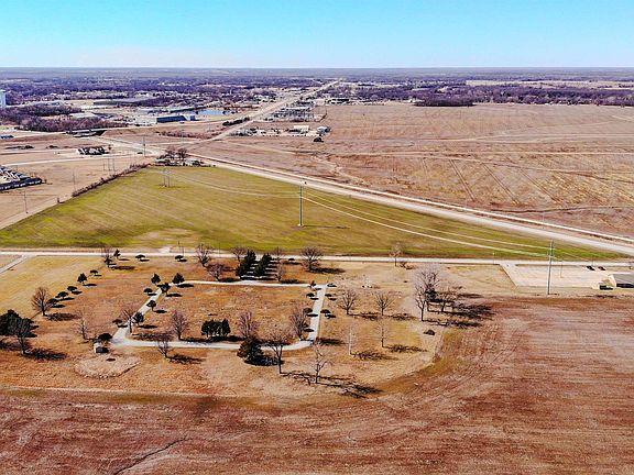 4th image of 1701 N Vansant Rd