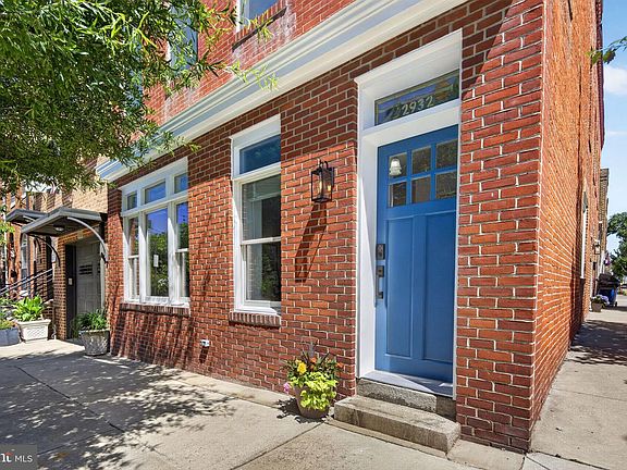 3rd image of 2932 Dillon St
