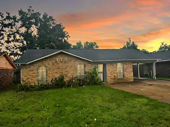 5355 Sputnik Dr, Memphis, TN 38118
