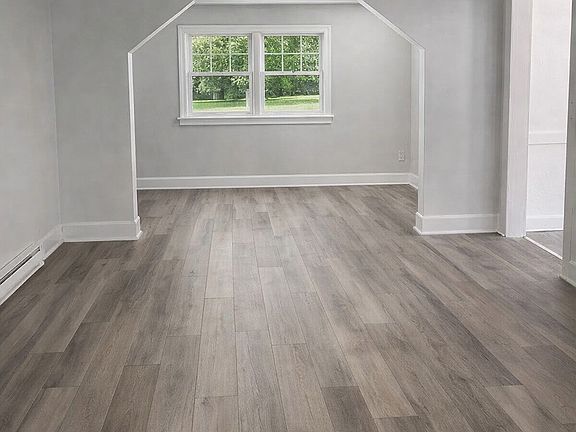 5th image of 2315 Portland Ave #3