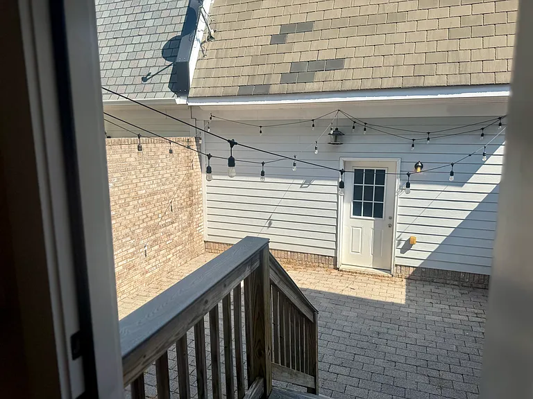 116 Savannah Ave — Photo 23