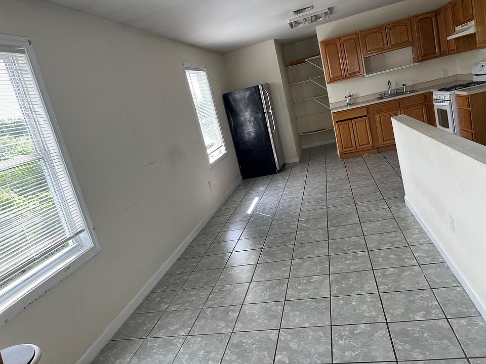 459 Charles St FRONT 2, Bridgeport, CT 06606 Zillow