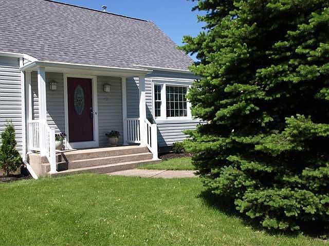 1st image of 42 Warburton Pl