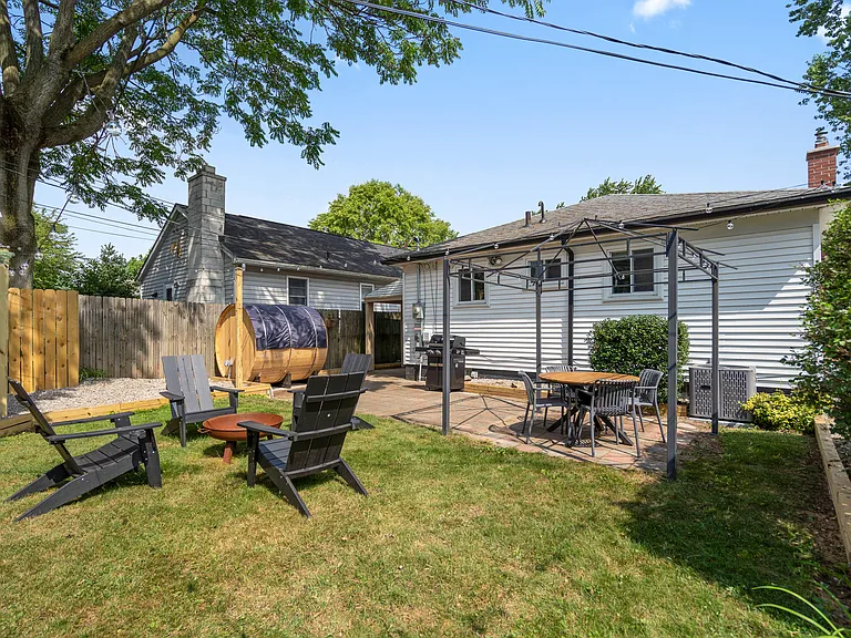2128 Garfield St — Photo 45