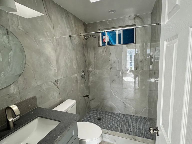 3528 Salt Lake Blvd #A — Photo 6