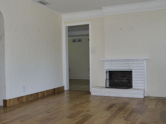 5th image of 730 W Woodward Ave