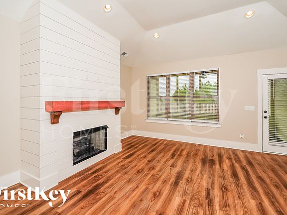 4th image of 4953 Natalie Way