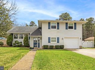 320 Lakeview Ave, Hammonton, NJ 08037