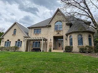 137 Walnut Ridge Dr, Beaver Falls, PA 15010