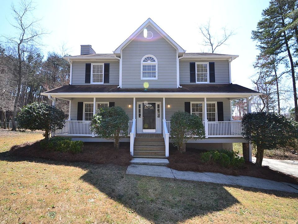 1st image of 2704 Hawk Dr NE
