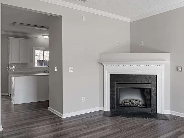 2839 Gross Ave — Photo 4
