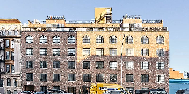1st image of 25 Brooklyn Ave #2AA